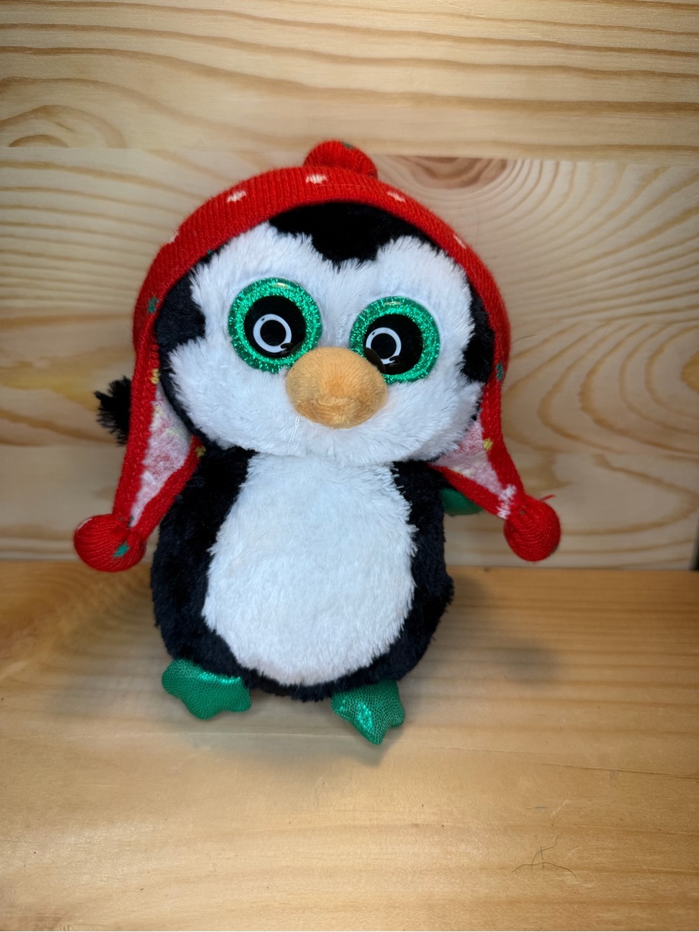 Ty “freeze” beanie boo Plush Penguin with Red Hat and Green Eyes